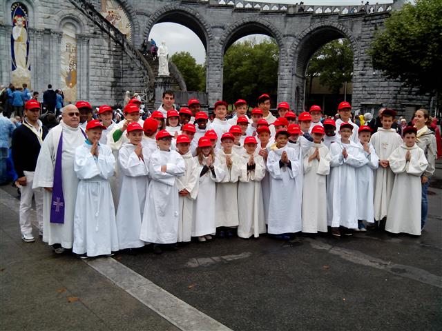 Pelerinage-servants-autel-Lourdes-juillet-2014-6