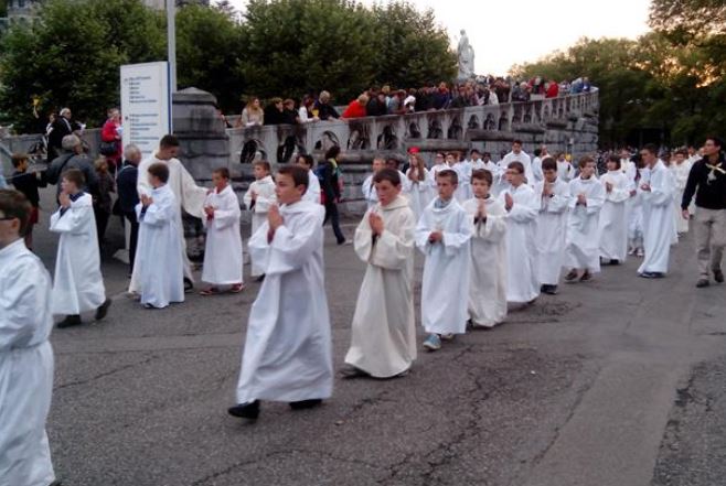 Pélerinage diocésain des servants d’autel à Lourdes
